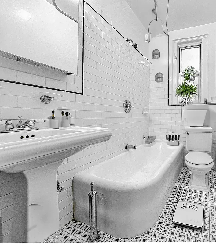 117 West 13th Street - Photo 4