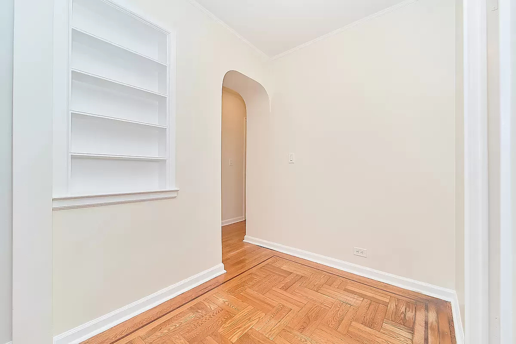 124 East 24th Street - Photo 2