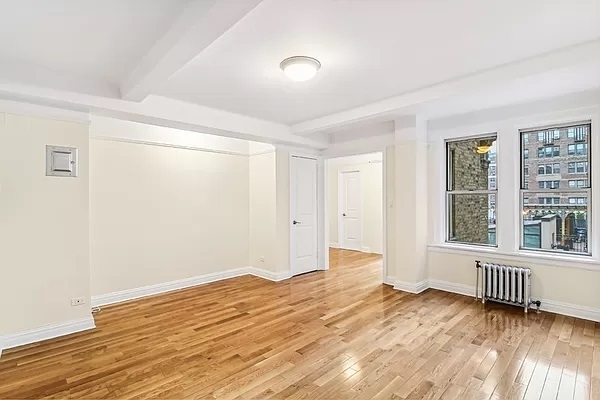 25 East 10th Street - Photo 1