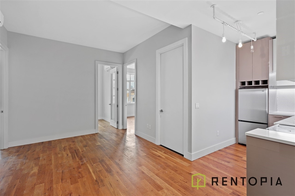 1003 Greene Avenue - Photo 1