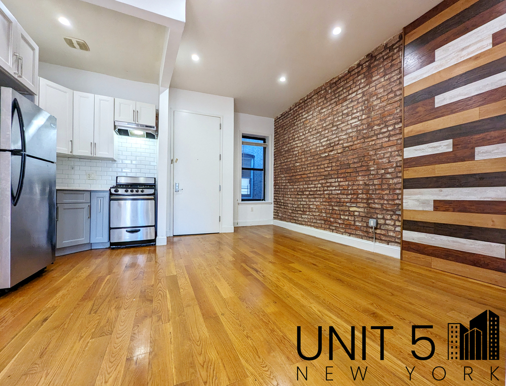 35 Furman Avenue - Photo 1