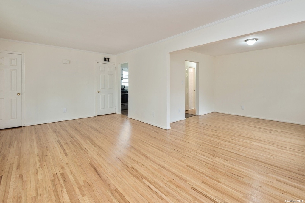 176 Nassau Boulevard - Photo 10