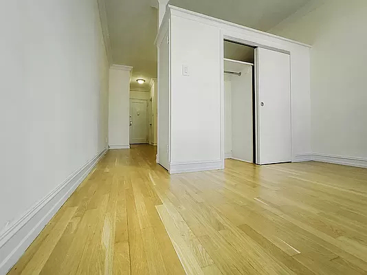 226 East 74th Street - Photo 3