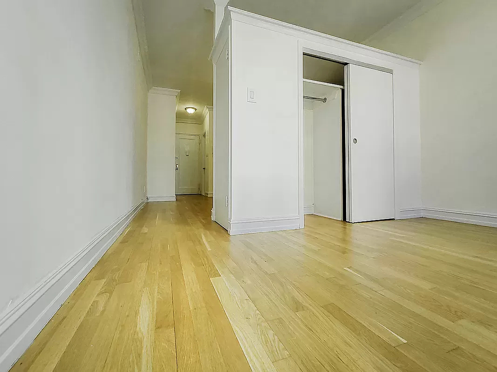 226 East 74th Street - Photo 3