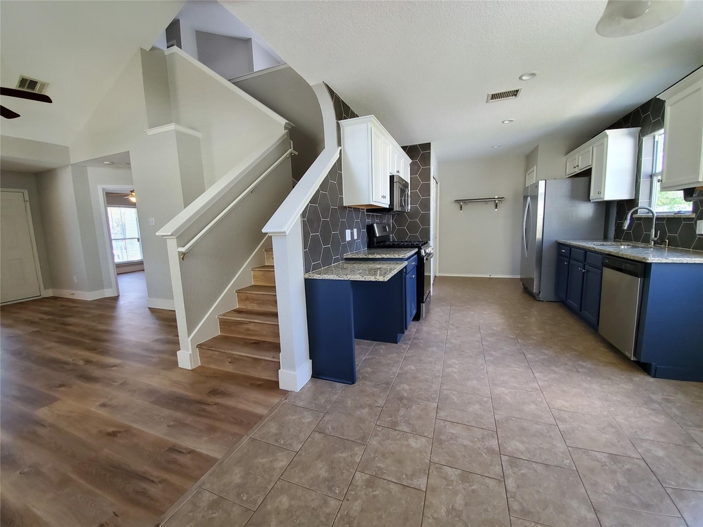 1324 Davis Mountain Loop - Photo 3