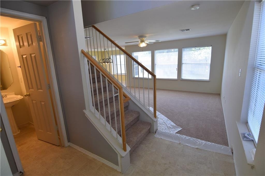 1608 Vera Way - Photo 3