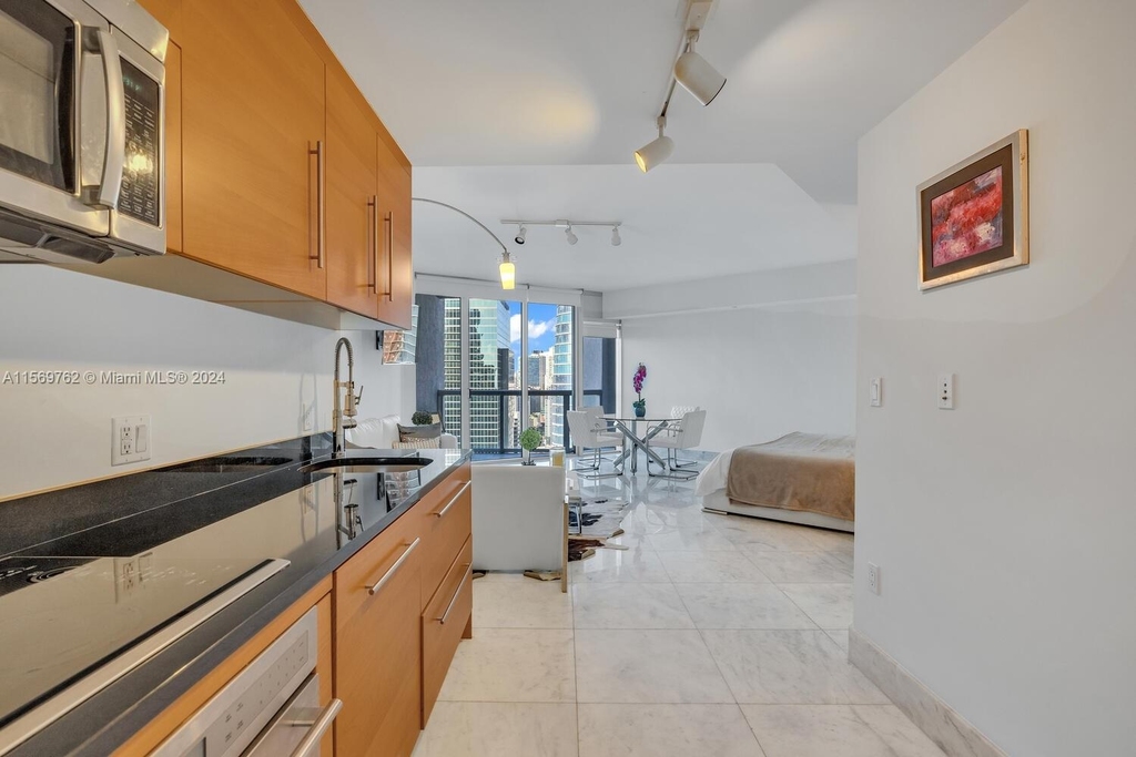 475 Brickell Ave - Photo 2