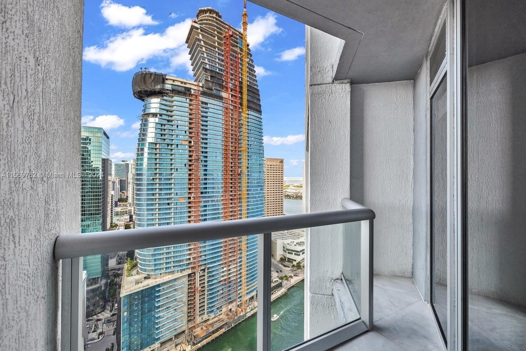 475 Brickell Ave - Photo 6