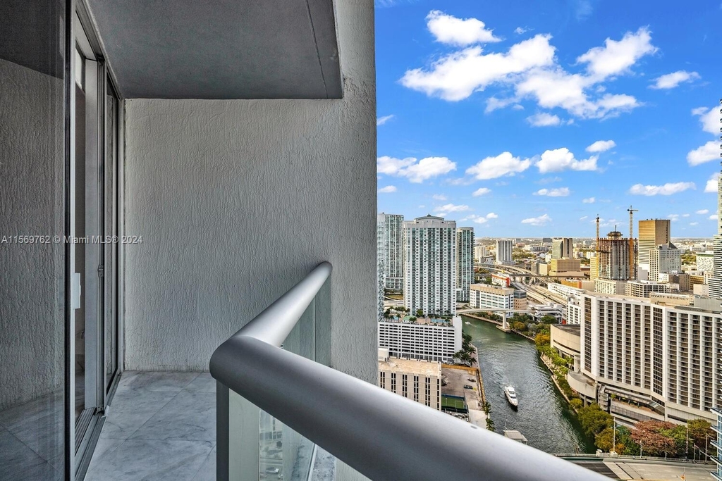 475 Brickell Ave - Photo 5