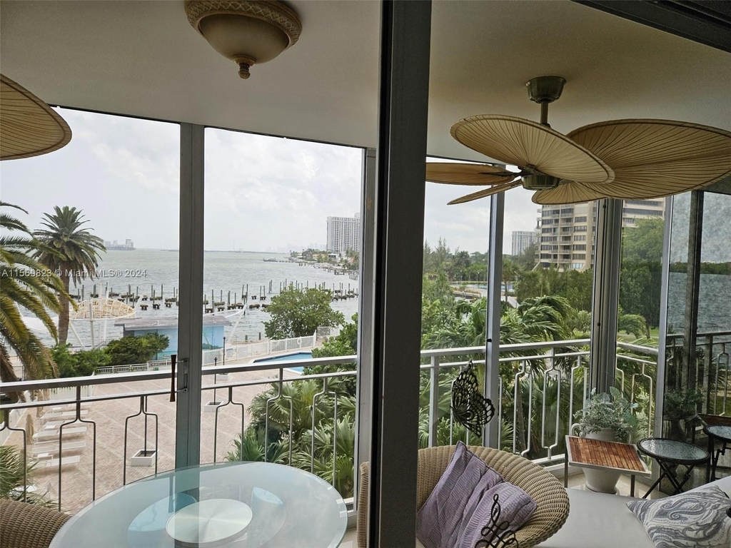 11111 Biscayne Blvd - Photo 0