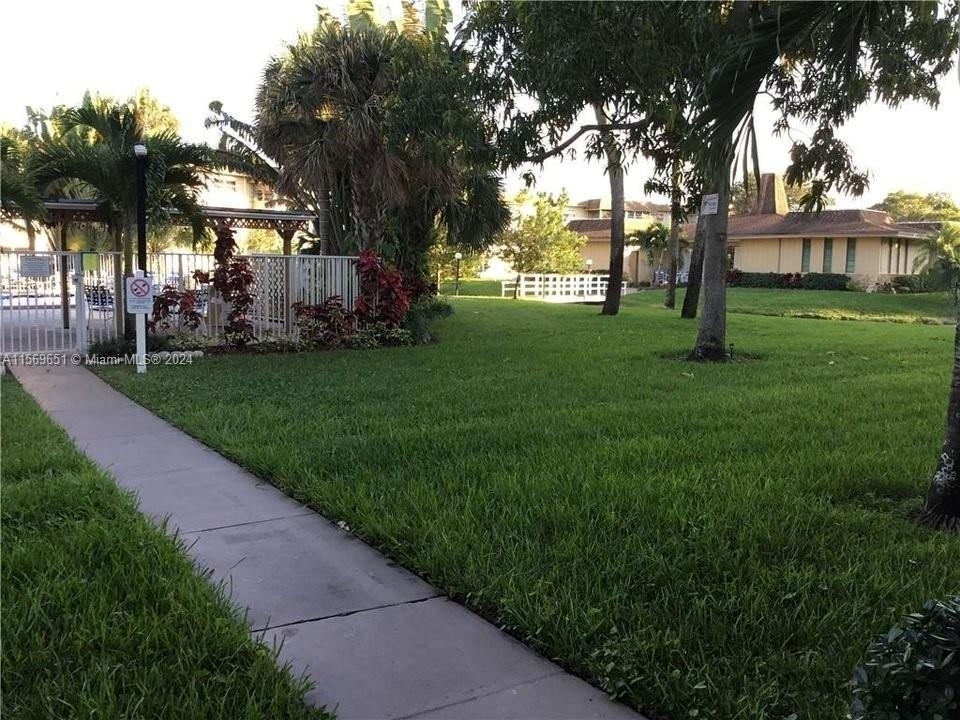 5031 W Oakland Park Blvd - Photo 0