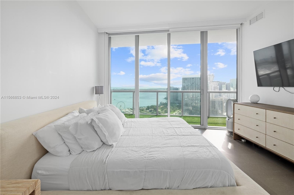 888 Biscayne Blvd - Photo 9