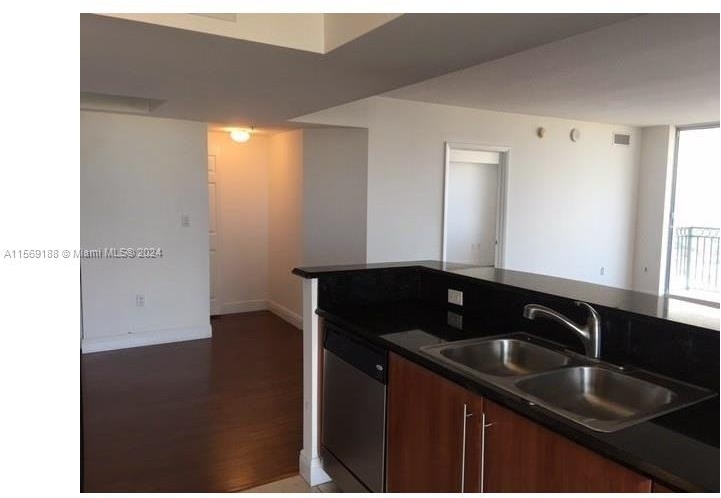 3232 Sw 22nd Ter - Photo 10