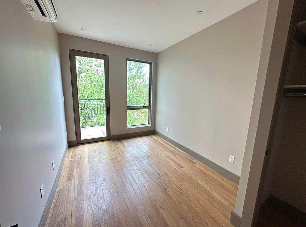 1140 Dekalb Avenue - Photo 8