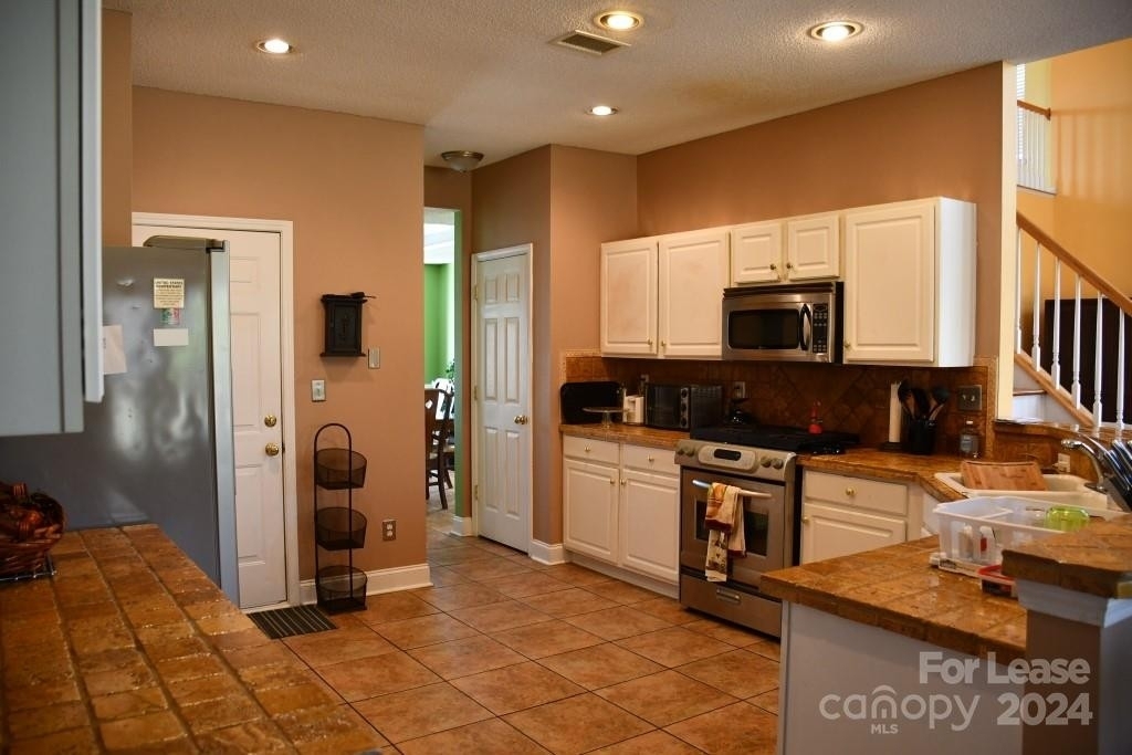 8919 Magennis Grove Court - Photo 16