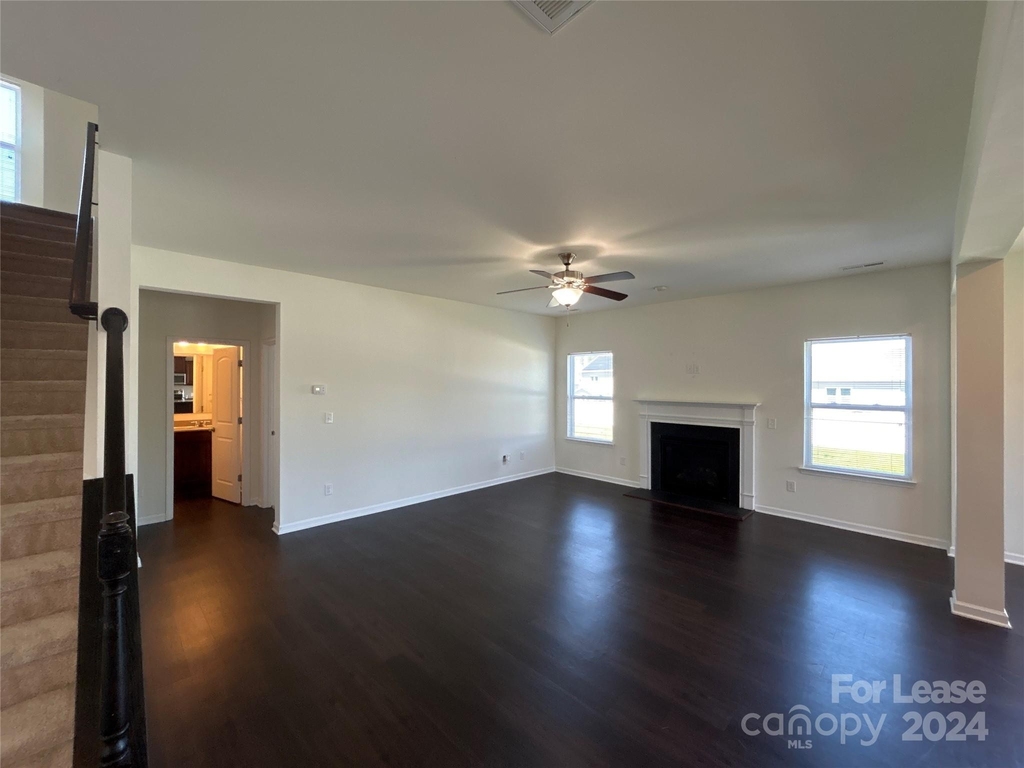 6091 Starnes Drive - Photo 6