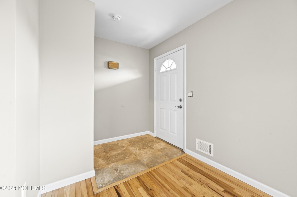 111 F Street - Photo 4