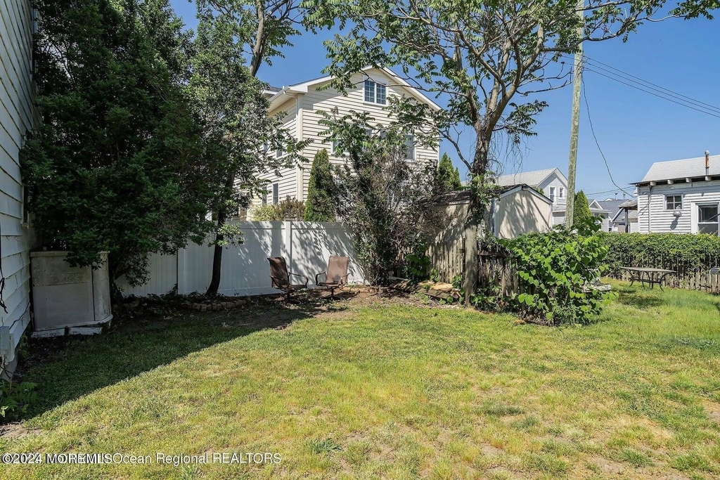 208 15th Avenue - Photo 22