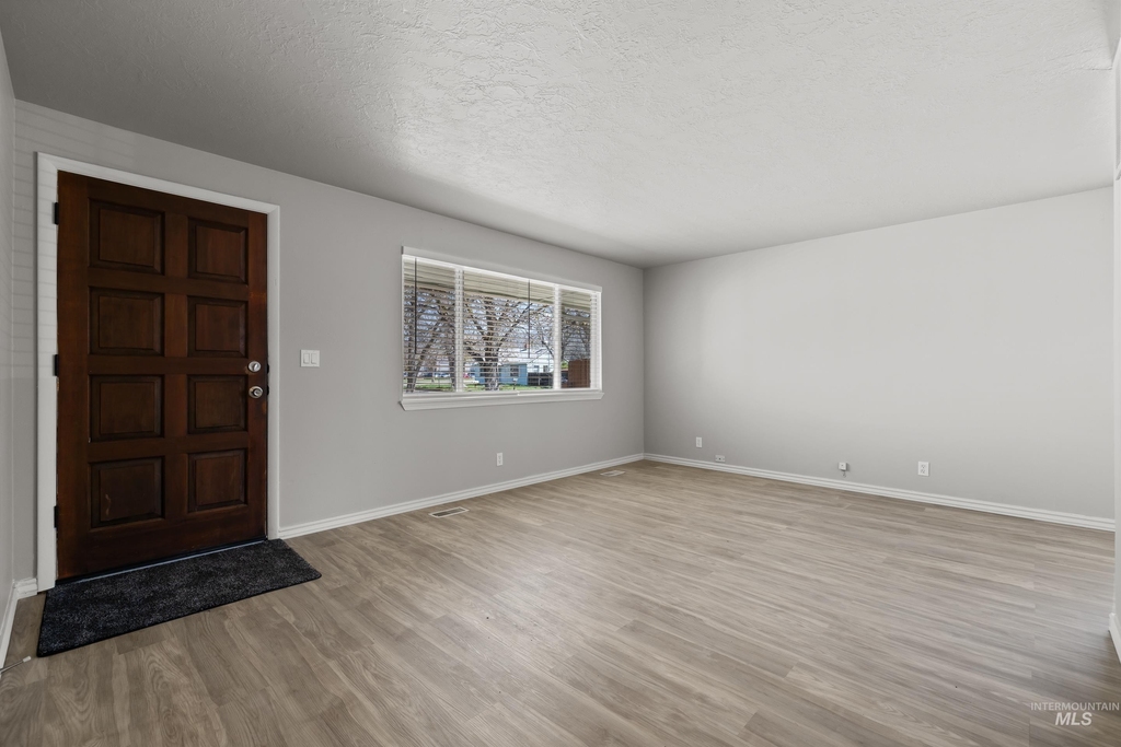 1215 S Colorado - Photo 2