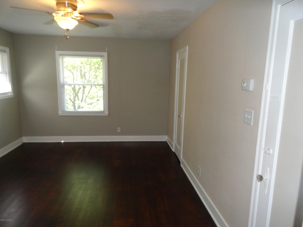 127 Kennedy Ave - Photo 1