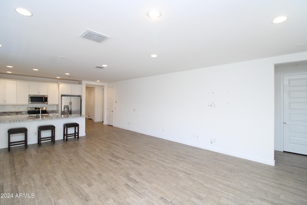 3200 E Malibu Drive - Photo 3