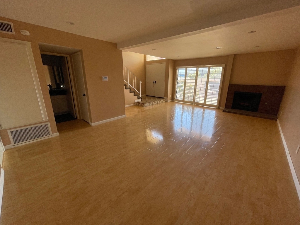 2012 Birchdale Court - Photo 4