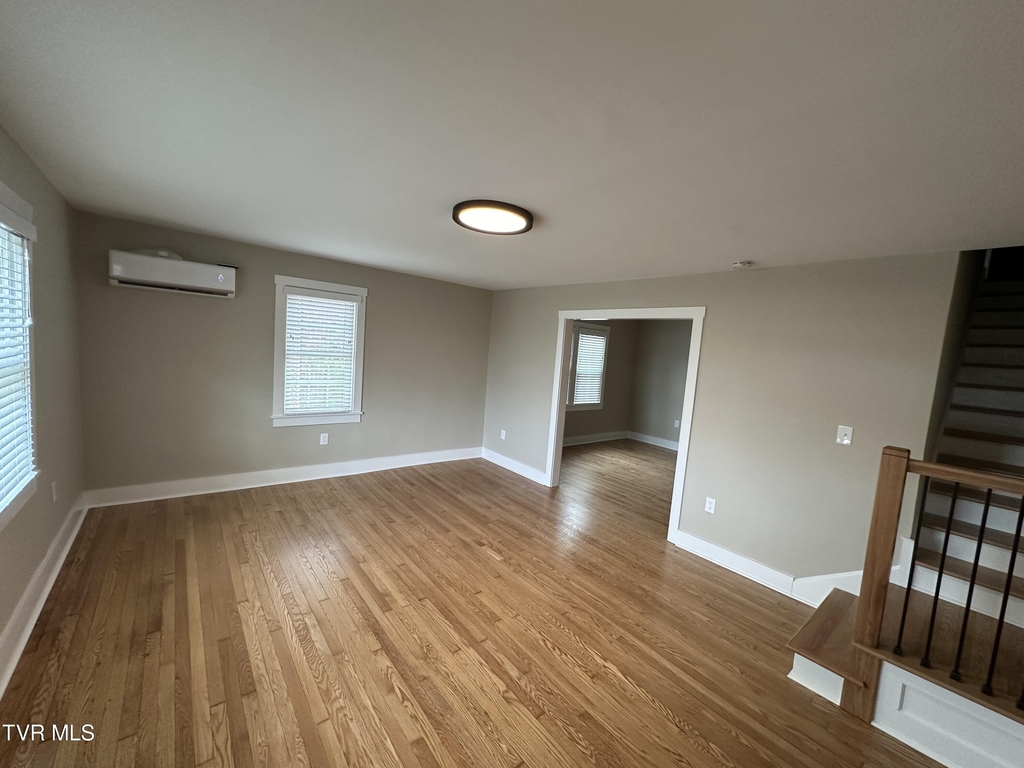 1214 Catawba Street - Photo 2