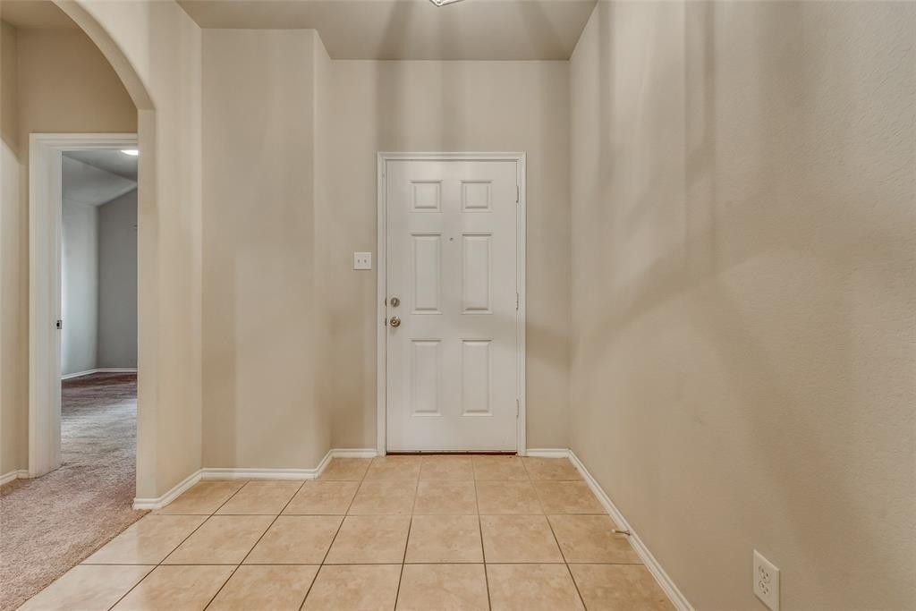 1213 Lone Pine Drive - Photo 2