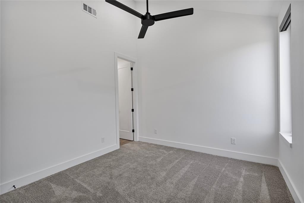 1139 N Madison Avenue - Photo 18