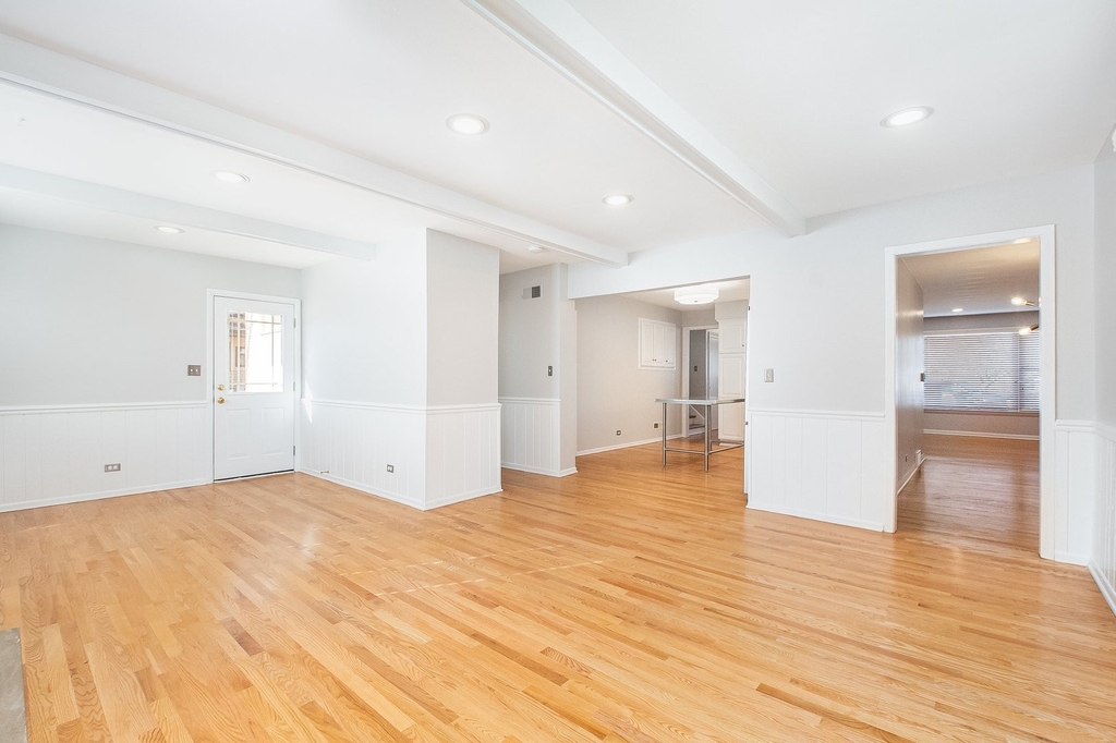 370 Prairie Avenue - Photo 10