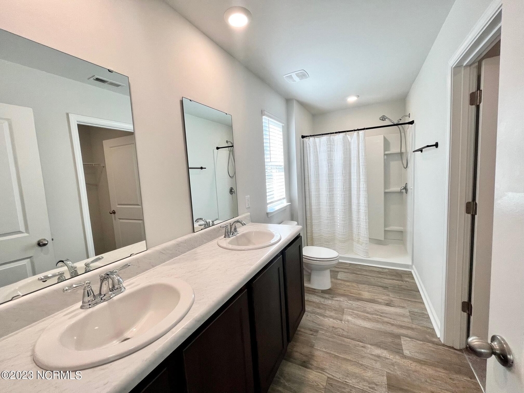 421 High Ridge Court - Photo 5