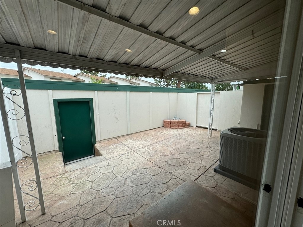 8238 Henderson - Photo 7