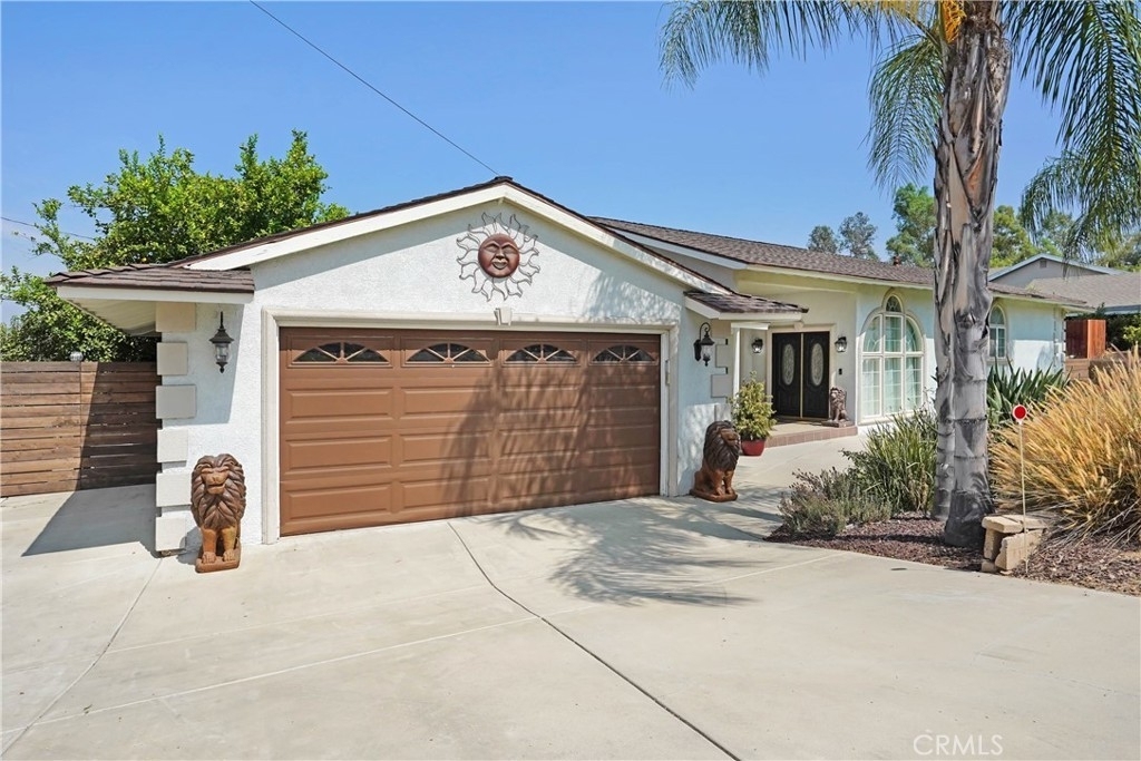 641 Golden West Drive - Photo 2