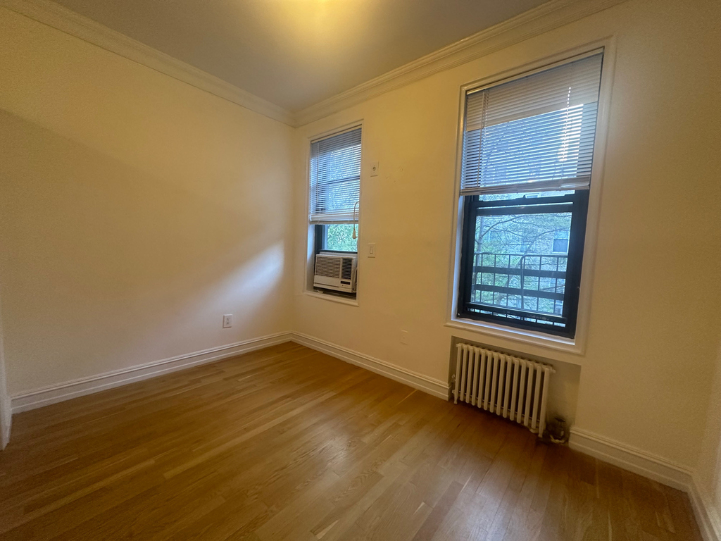 226 East 74th Street - Photo 4