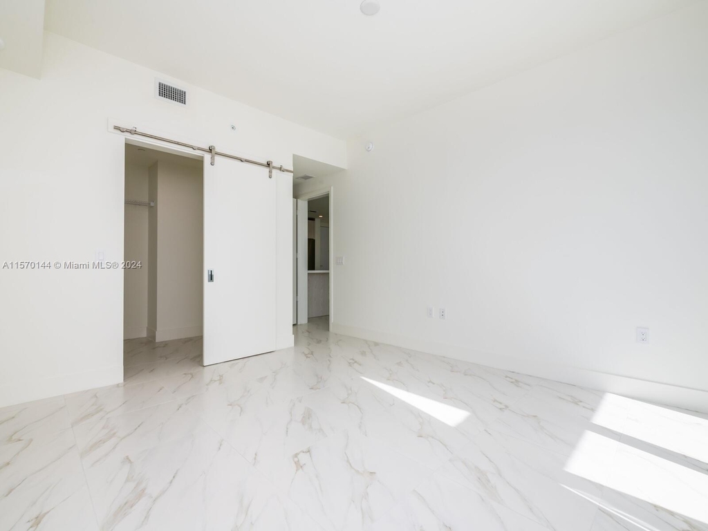 2000 S Metropica Way - Photo 25