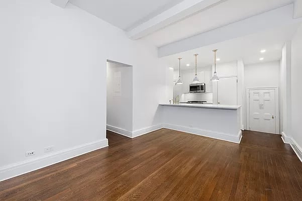 544 East 86th Street - Photo 3