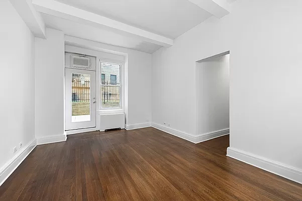 544 East 86th Street - Photo 2