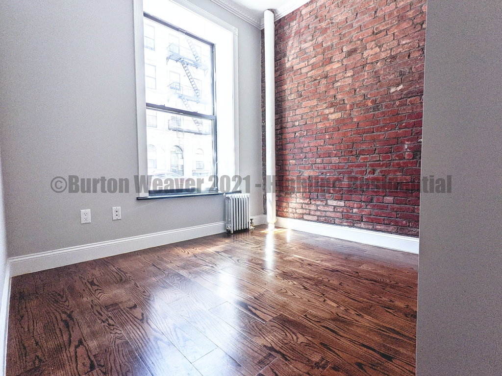 West 103rd Street - Photo 6