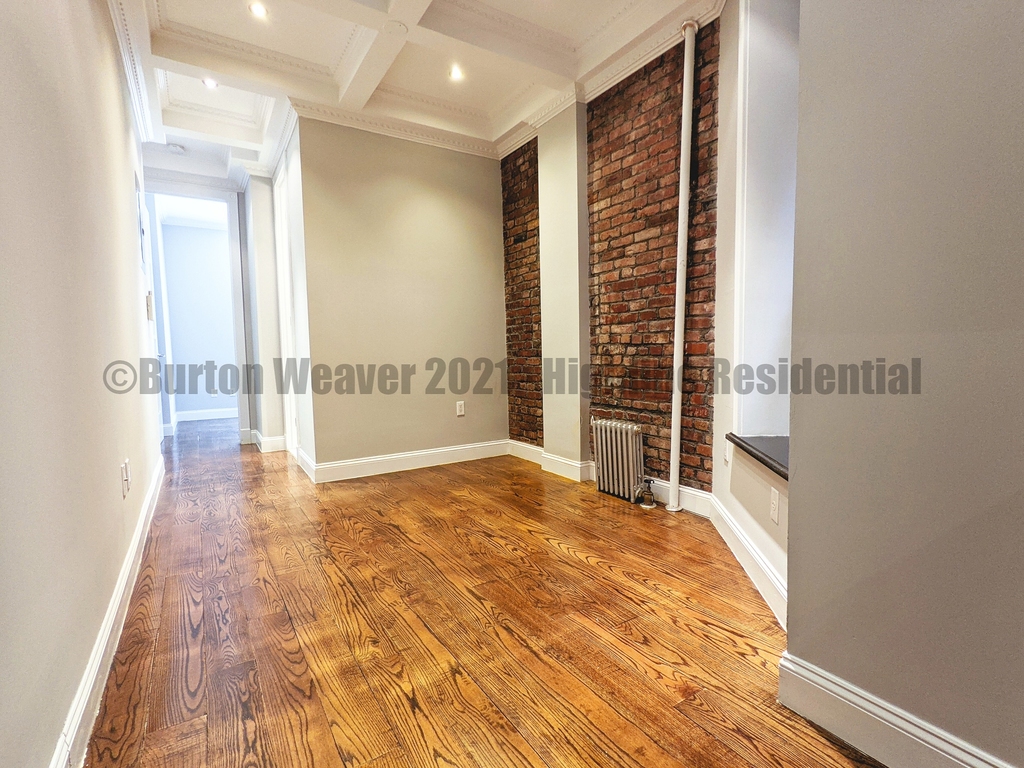 West 103rd Street - Photo 7