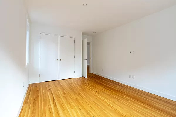 West 16th street - Photo 2