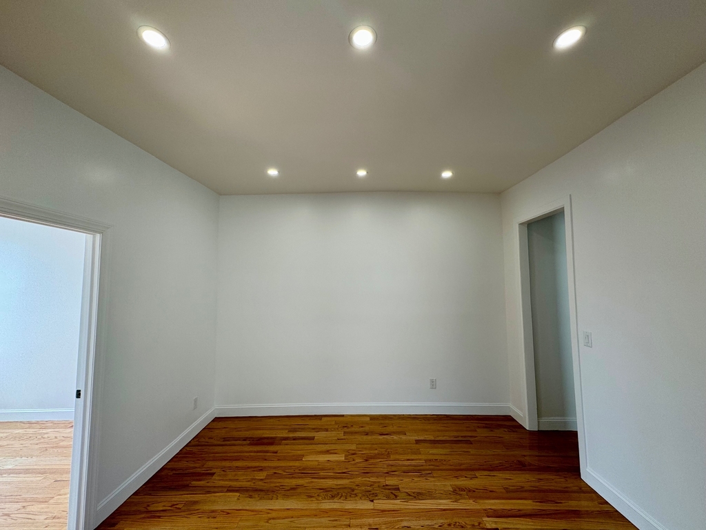 511 West 175th Street - Photo 8