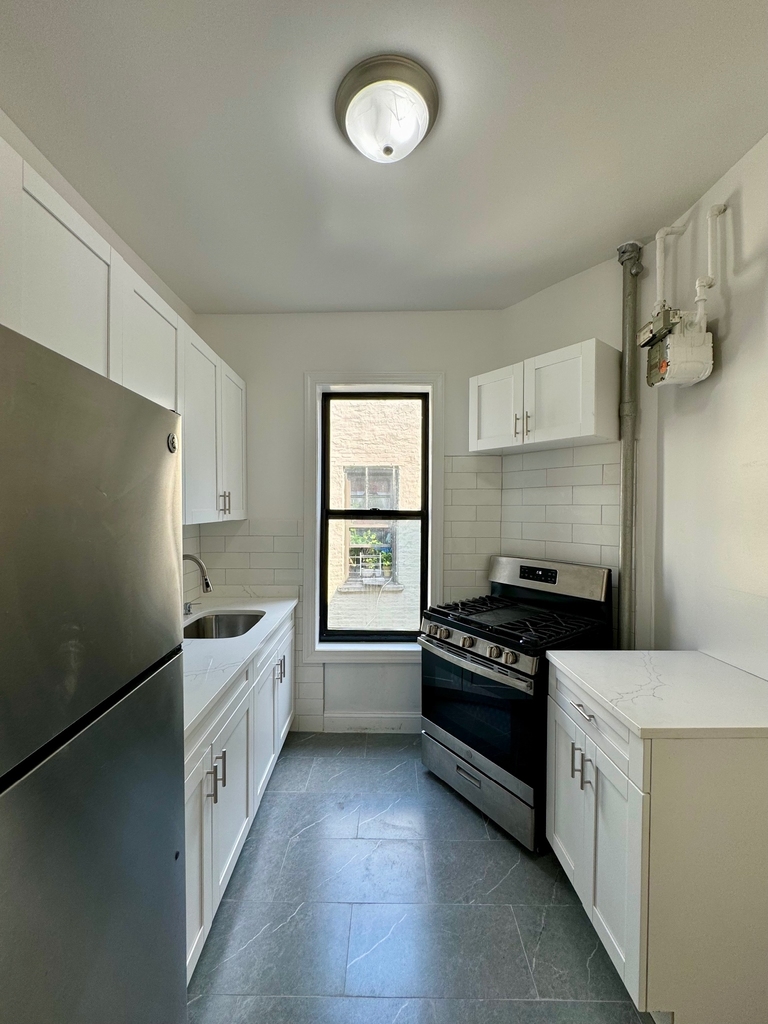 511 West 175th Street - Photo 15