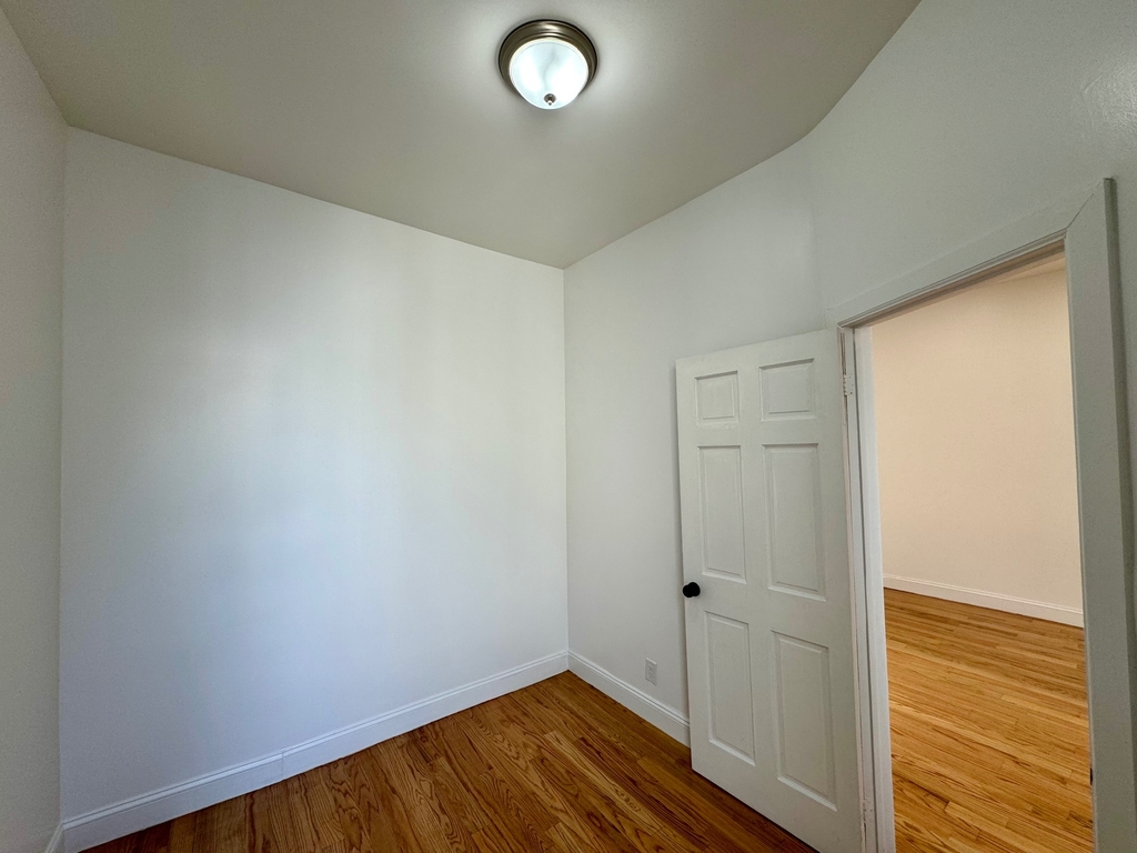 511 West 175th Street - Photo 4