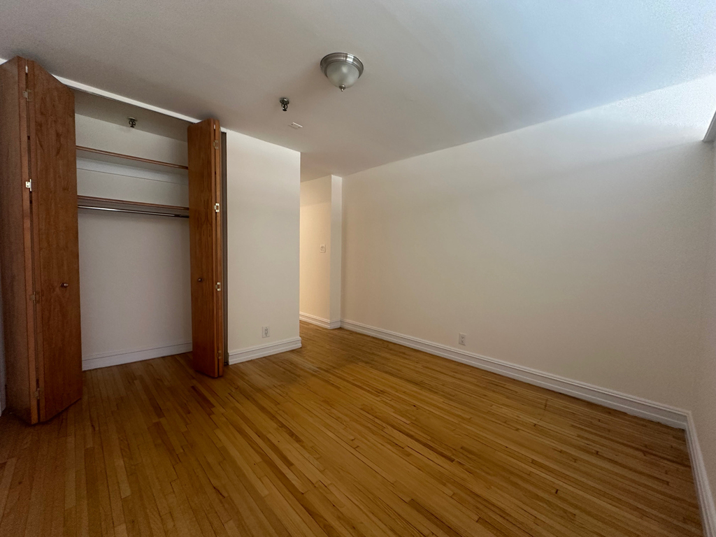 1570 1st Avenue - Photo 2