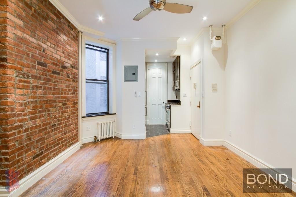 250 Mott Street - Photo 3