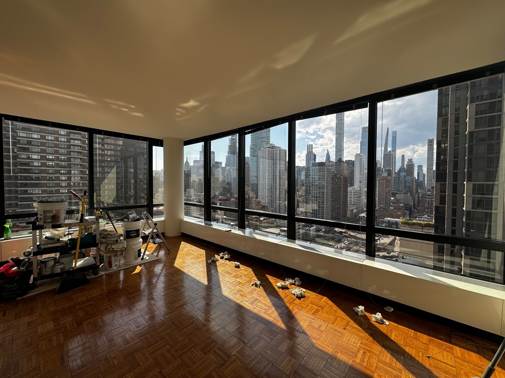 420 East 61st Street - Photo 1