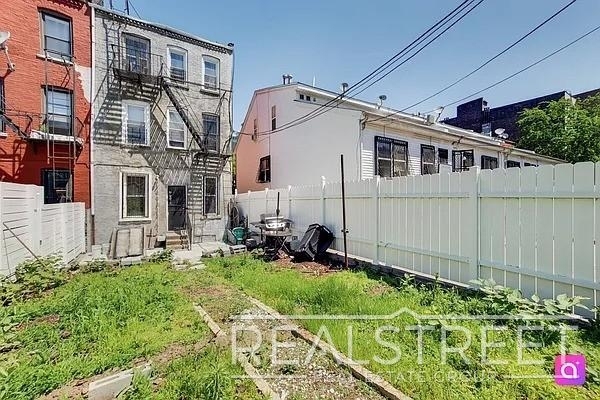 274 Sumpter Street - Photo 10