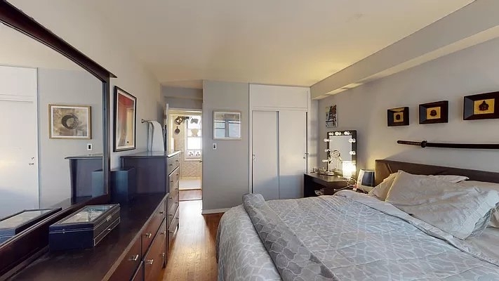 340 East 58th Street - Photo 4