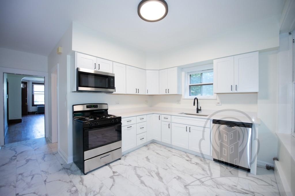 5051 W Berenice - Photo 1