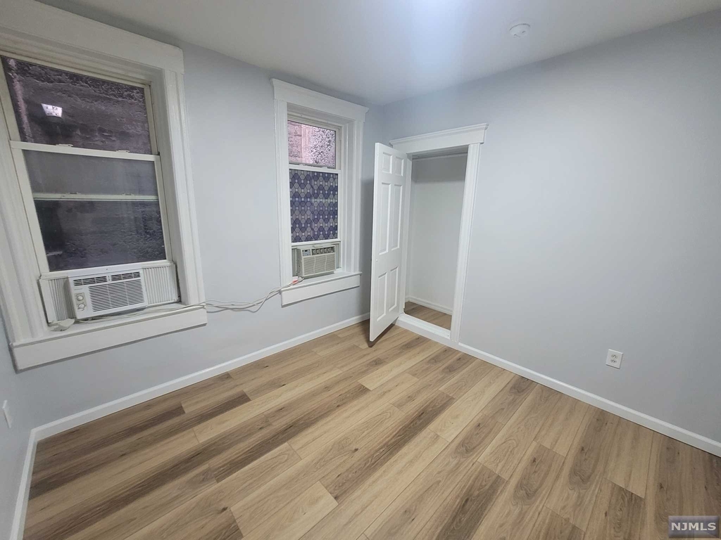 27 Russell Avenue - Photo 12